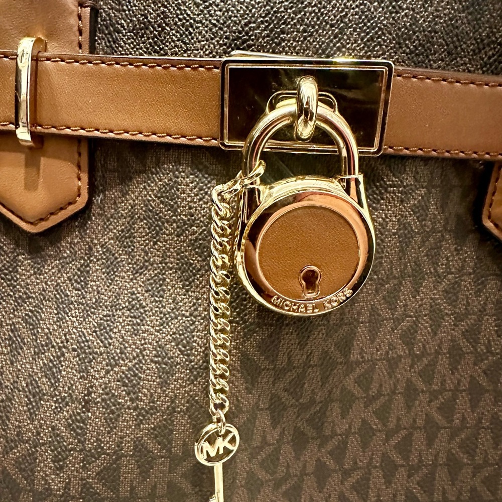 Michael Kors Hamilton Medium Logo Satchel (preloved) - Picture 3 of 14